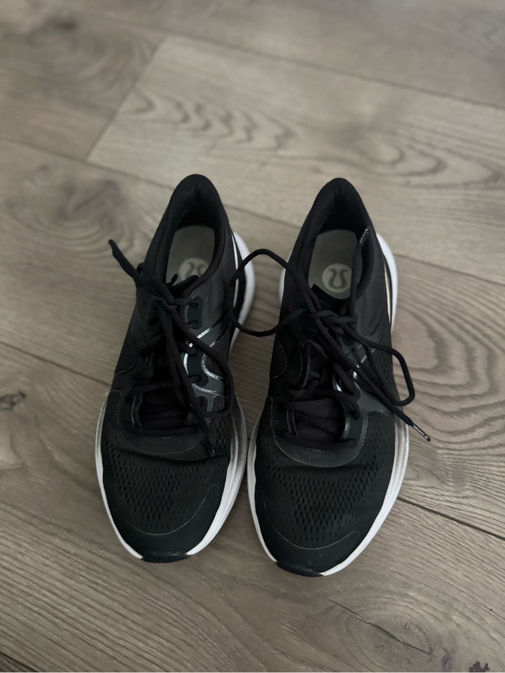 lululemon athletica Women’s Size 7 US Black Running Sneakers